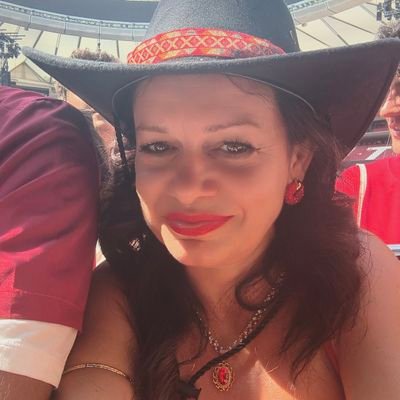 lets_just_kiss_'s profile picture