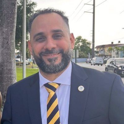 Licenciado Luis Estrada.'s profile picture