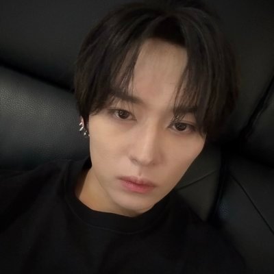 leeminHOThighs's profile picture