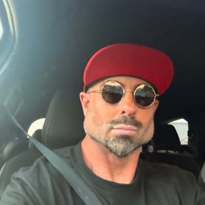 BoxingMowgli, choose the right side of the future.'s profile picture