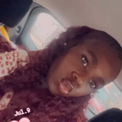 amoura's profile picture