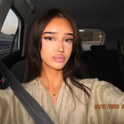 ɯǝɹı's profile picture