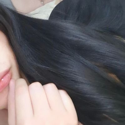MOM's profile picture