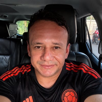 TOÑO CACIQUE's profile picture