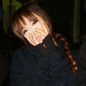 old ariana grande tweets💋's profile picture