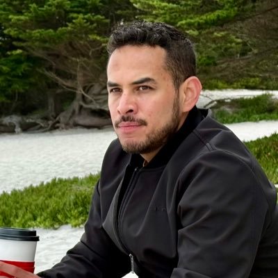 Oscar Adrián's profile picture