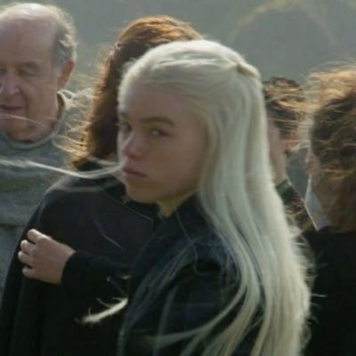 niamh ౨ৎ is mourning jace velaryon's profile picture