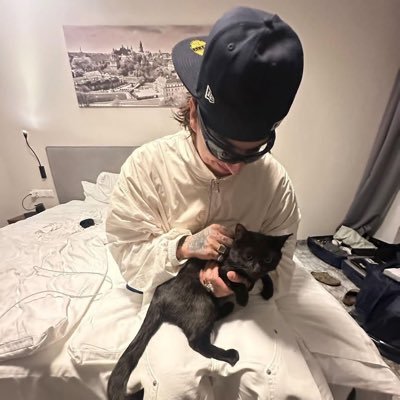 mlodzyjezyk's profile picture
