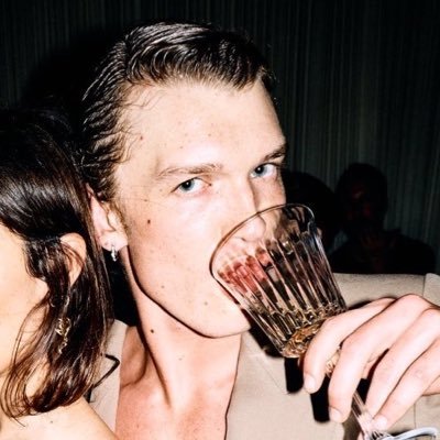 loren's profile picture