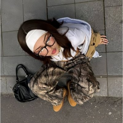 renata's profile picture