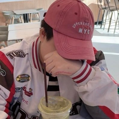 ทอมชอบสาวสอง's profile picture