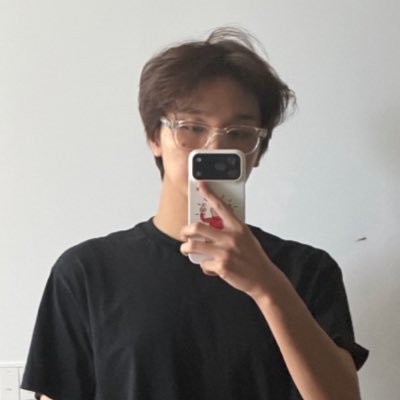 moomooyaaa's profile picture
