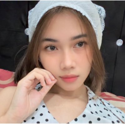D h e a's profile picture