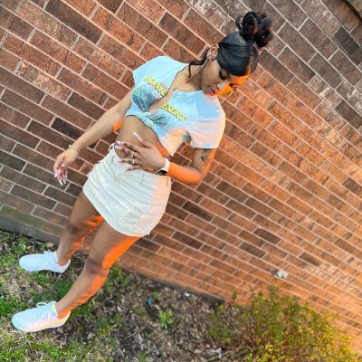 young_lady16's profile picture