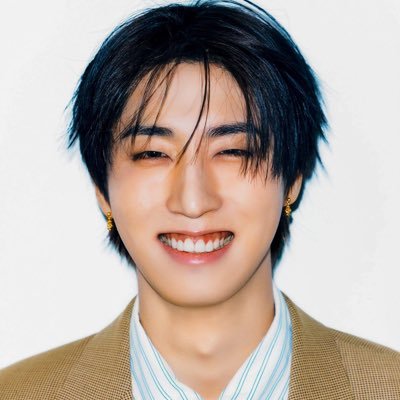 한 meru 🧸 han jwisungie HELD MY HAND 💭's profile picture