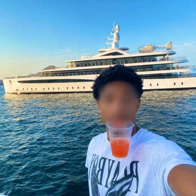 UrTooShallow's profile picture