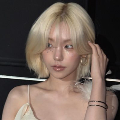 ≷ mikai >𐋣<saw itzy's profile picture