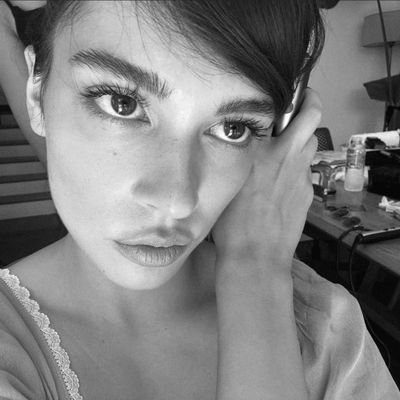 ⋆'s profile picture