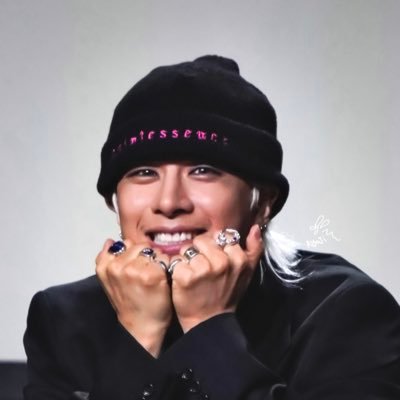 RockWithYB's profile picture