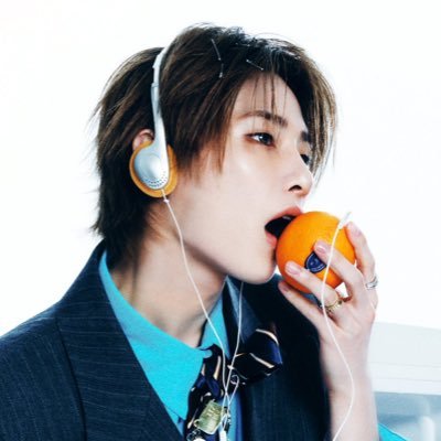 ★'s profile picture