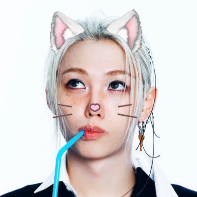 mimi 🤍☯︎˚.⋆ & that's profile picture
