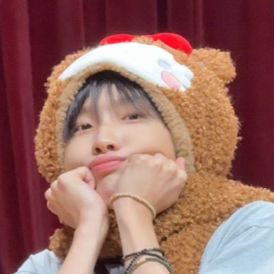 팽's profile picture