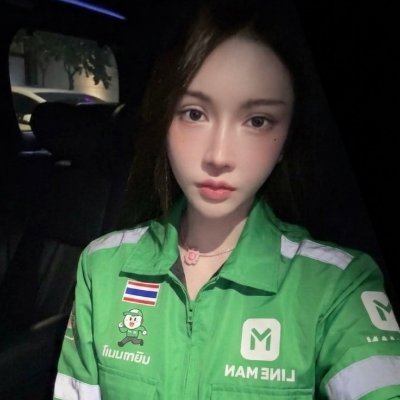 ມະນີ มะ นี's profile picture