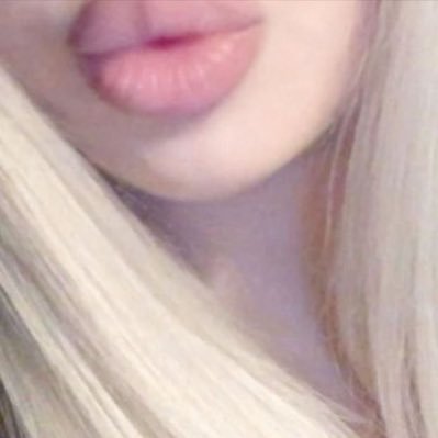 sluttiegirls's profile picture