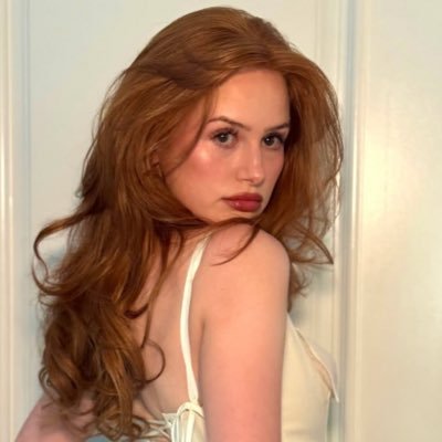 lesbineedy's profile picture