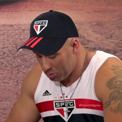 TricolorFollow's profile picture