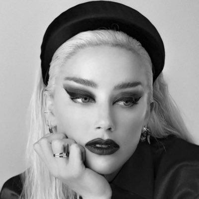 DeathtrapVenus's profile picture