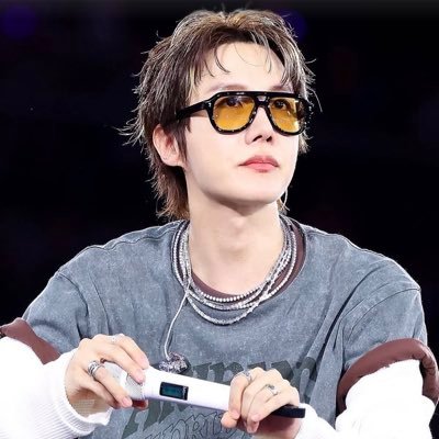 ʝαу × нσѕєσк ⚡️'s profile picture