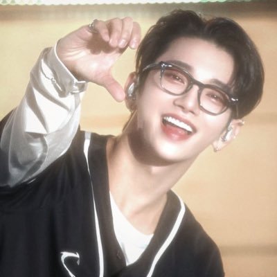 ★'s profile picture