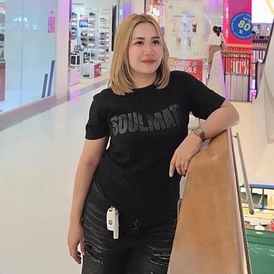 Poy sureewan👩🏼⚕️💆🏼♀️ (หมอนวด🖤😍)'s profile picture