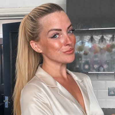 Dr Poppy Gibson's profile picture