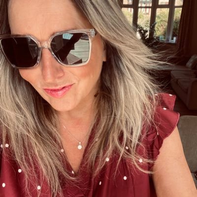 mellycatslave's profile picture