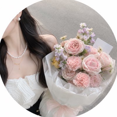 y3y33310's profile picture