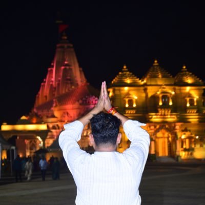 𝐃𝐢𝐧𝐞𝐬𝐡 ⇾♛'s profile picture