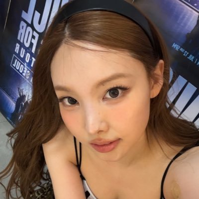 rina's profile picture