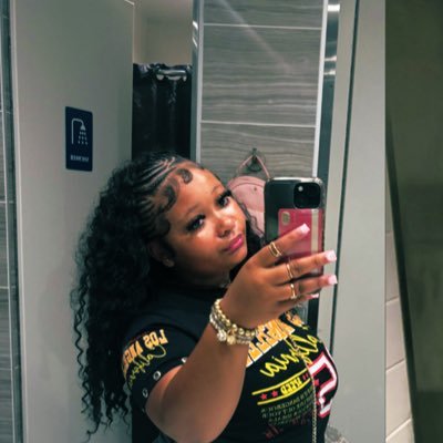 excusemyfreakk_'s profile picture