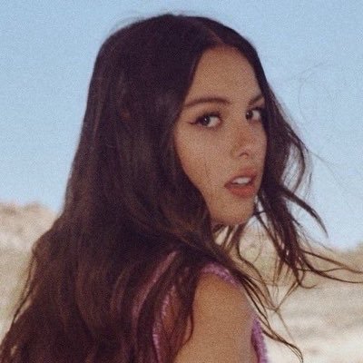 FolkCharmy's profile picture