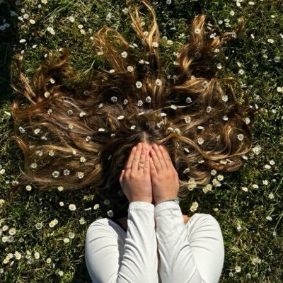 𝒎𝒊𝒓𝒂's profile picture
