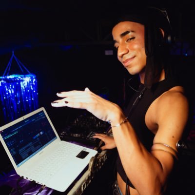 omanuzet's profile picture