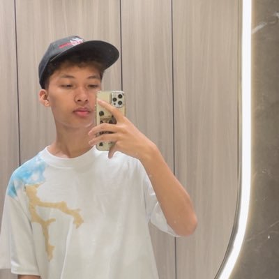 J's profile picture
