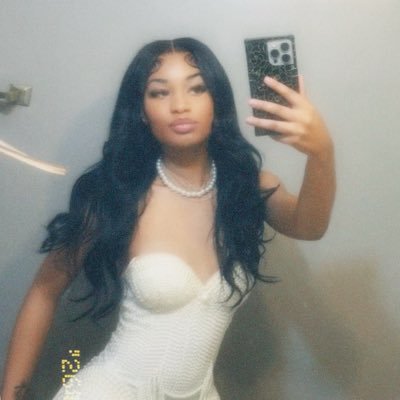 Kayla Maeeee's profile picture
