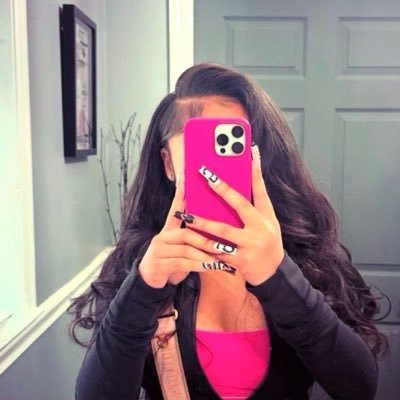 𝙿𝚛𝚎𝚝𝚝𝚢 𝚐𝚒𝚛𝚕.'s profile picture