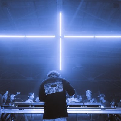 Low Poly ⍛ °'s profile picture