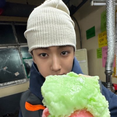 eomcombo's profile picture