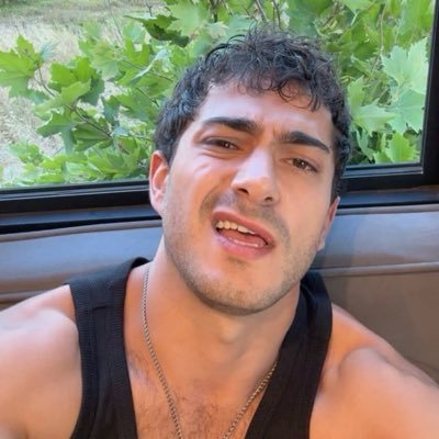 Emoş's profile picture