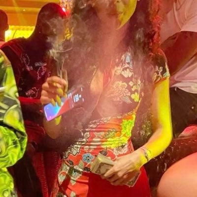 maybelucki's profile picture